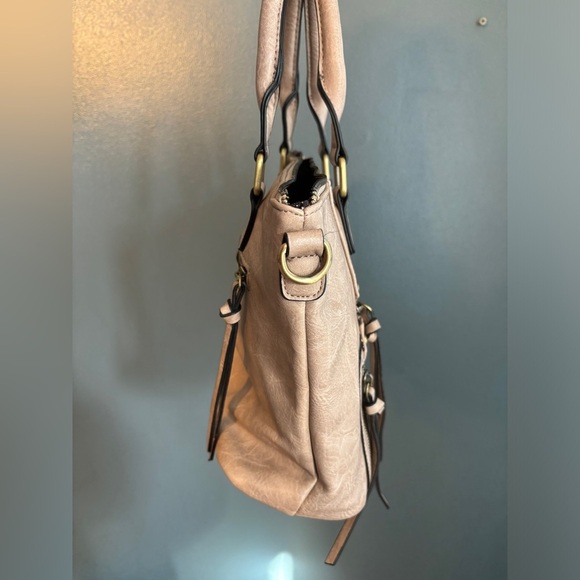 Antik Kraft Shoulder Bag - Picture 11 of 14